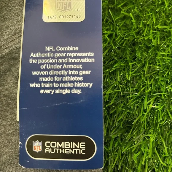 Under Armour NFL New England Patriots Women's HeatGear Ankle Leggings SZ. S - Picture 4 of 15